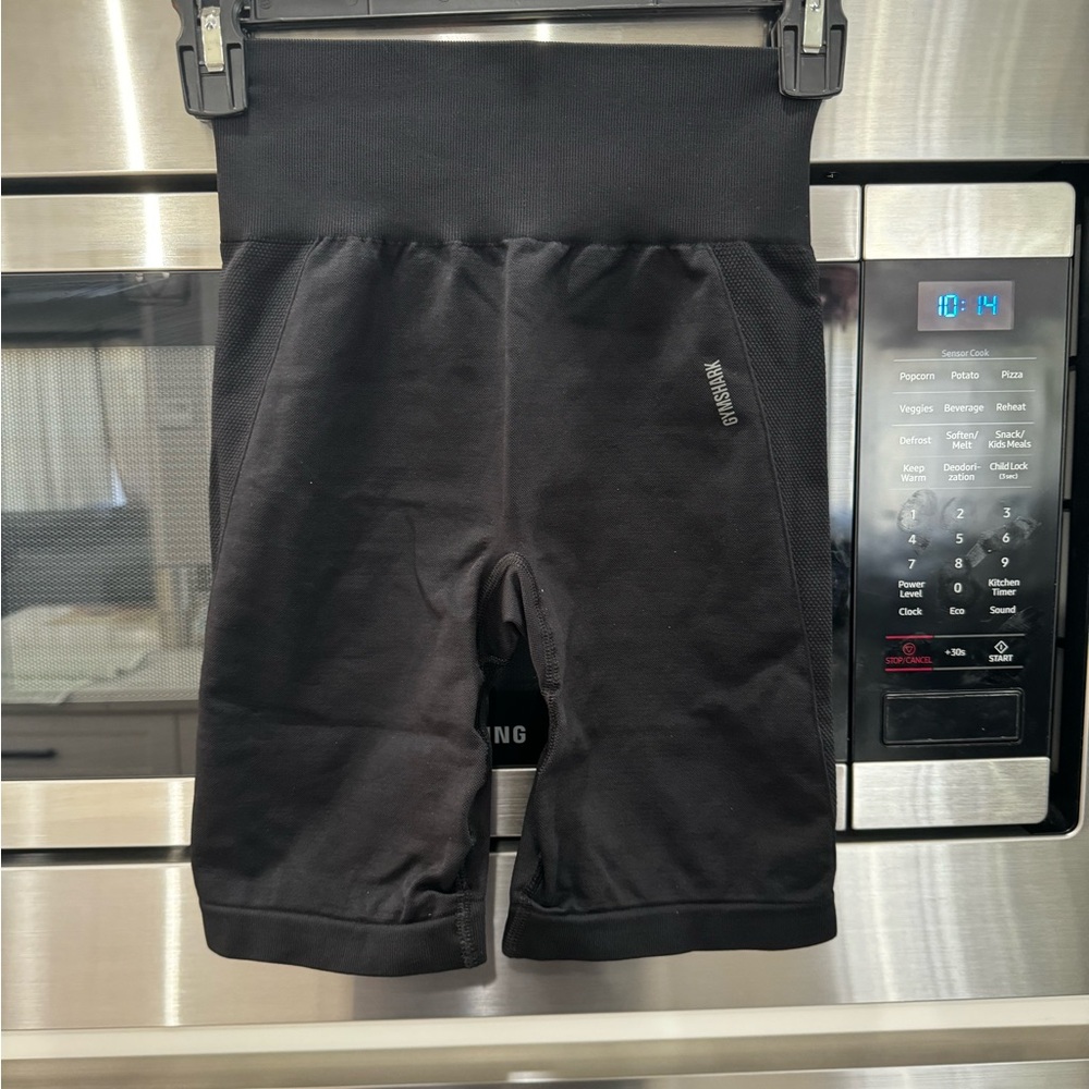 Gymshark Women's Flex Cycling Shorts - Black/Charcoal Brand